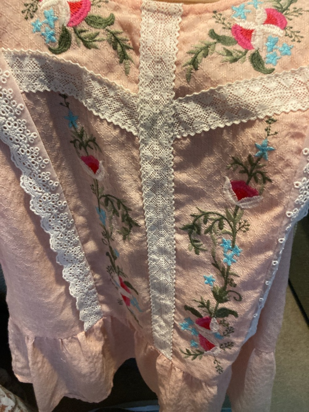 entro Peach Embroidered Lace-Trim Peplum Tunic - Picture 4 of 12